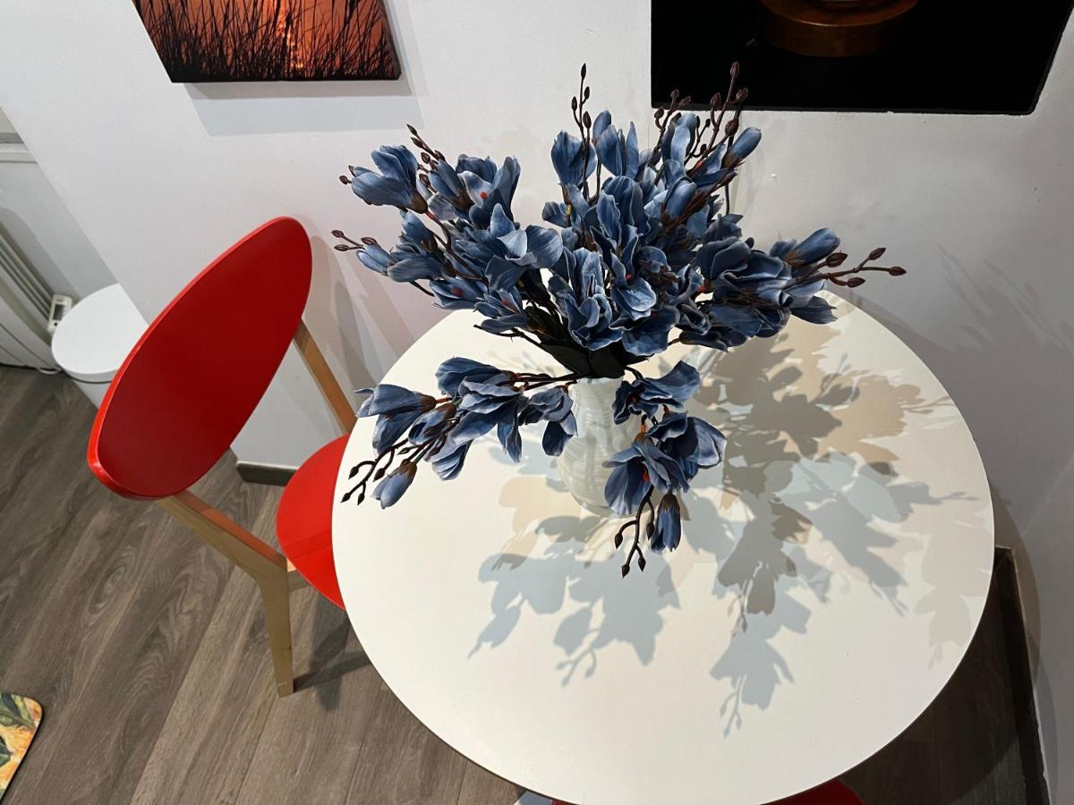 דירות Dream Dwell Paris-Chic Flat In The Heart Of Marais Near Pompidou Centre מראה חיצוני תמונה